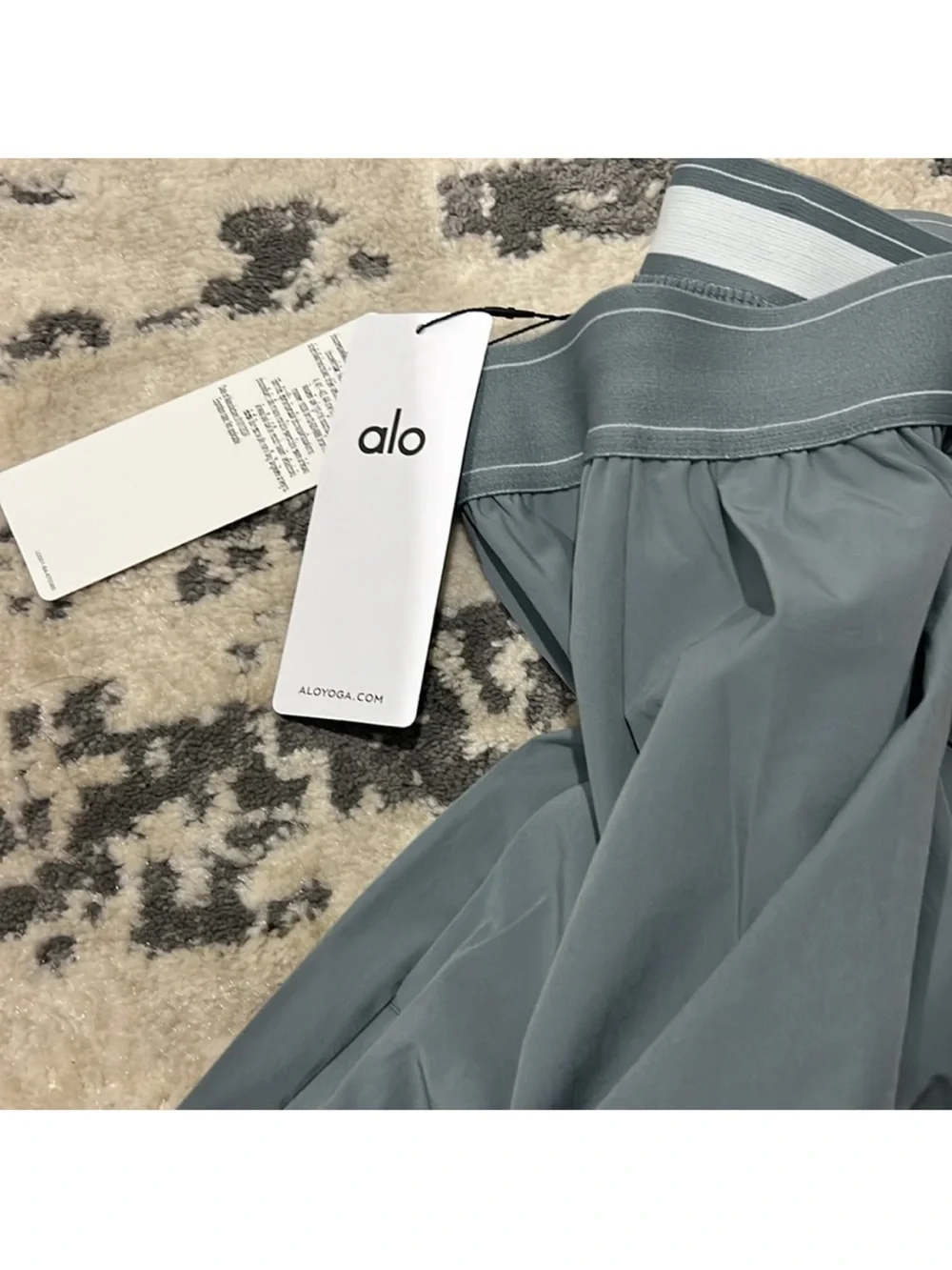 ALO Yoga suit up Wide-Leg Trousers in Gray large L pull-on stretch nwt